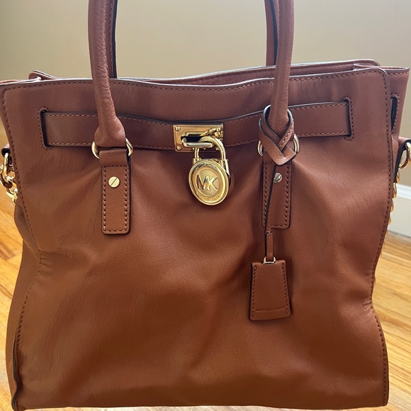 Like New Michael KORS Cognac Hamilton Large Bag convertible satchel - Picture 7 of 7
